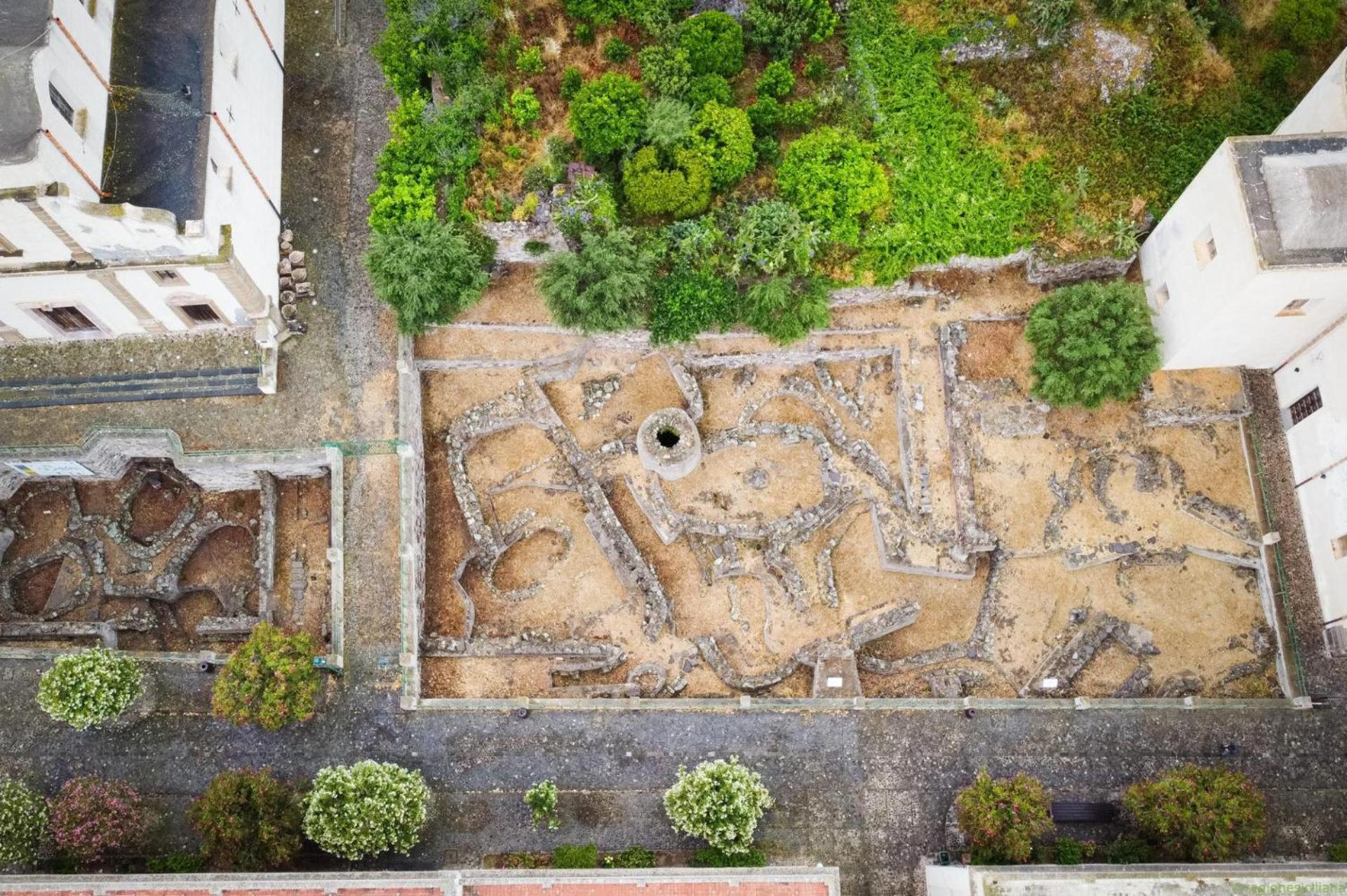 Hotel Residence La Villetta Canneto  Exterior photo