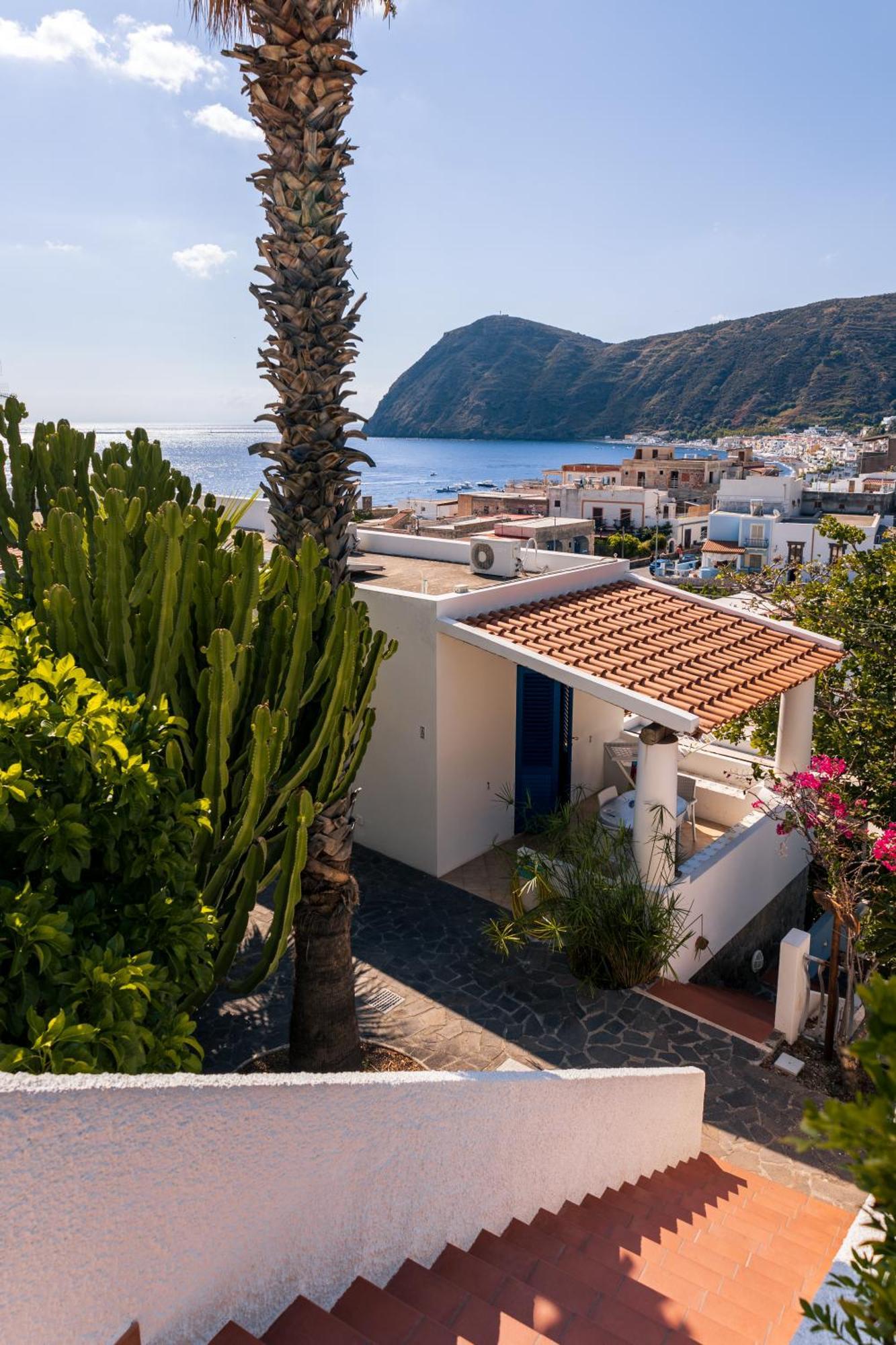 Hotel Residence La Villetta Canneto  Exterior photo